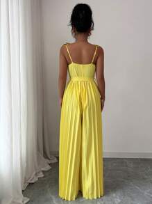 Elenzga Ärmellose Damen-Jumpsuit mit elegantem geraffter Taille Design, floralen gestickten Schulter Details, geeignet für Alltag und Urlaub