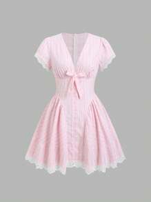 Sweetra Váy ngắn tay trẻ hóa eo thắt nơ mùa hè, váy ngắn kẻ caro viền ren chữ V sâu kiểu Pháp ngọt ngào cho quý cô - Nhiều màu - Xem 7