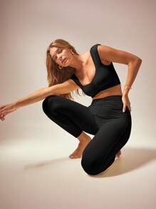 Aralina Women's Solid Color Minimalist Casual Top And Pants Sports Suit - Black - View 5