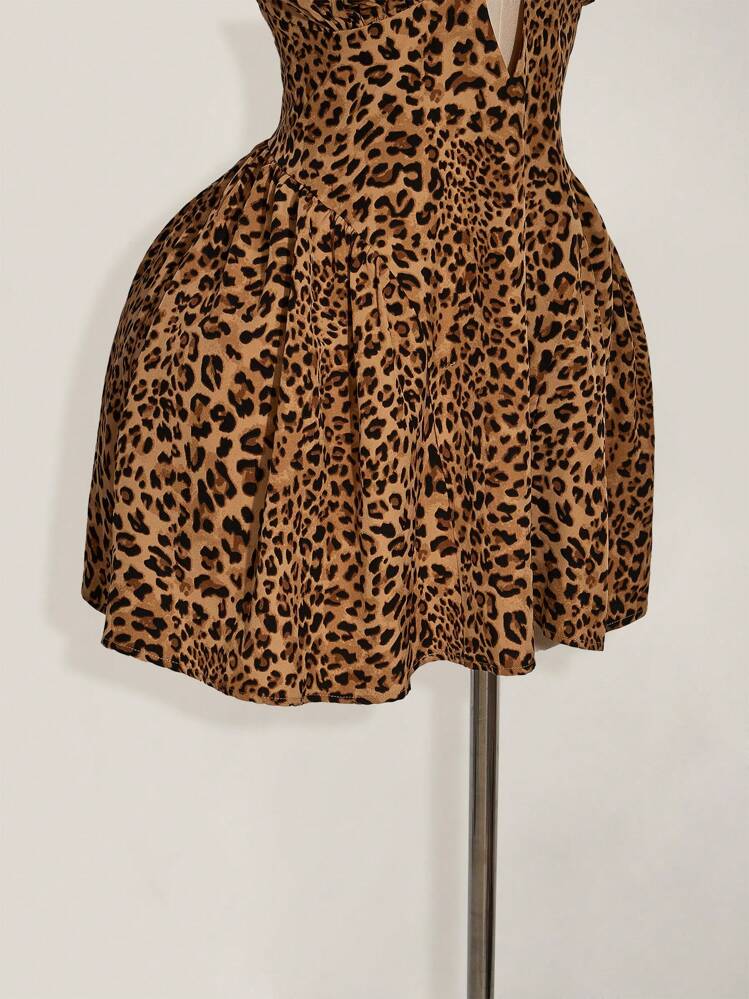 SHEIN ICON Váy ngắn hở lưng cổ chữ V sâu họa tiết da báo cỡ lớn có eo chữ A, phù hợp cho mùa hè và mùa tựu trường - Nhiều màu - Xem 6