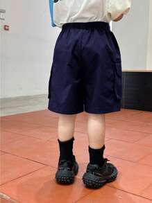 SHEIN 小男孩休闲宽松工装短裤，配有超大侧袋，适合日常穿着