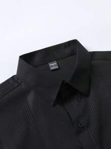 Manfinity Mode Camisa de hombre de unicolor, hombros regulares, de un solo pecho, de manga corta sencilla (Corte desordenado impreso) - Negro - Ver 5