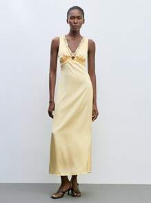 SHEIN X LOS FAVORITOS DE ANA GONZALEZ Maija 2025 Novo Vestido de Outono/Inverno para Mulheres com Decote em V, Renda, Recortes e Ombros Vazados, Moderno, Elegante, Urbano, Romântico, Refinado, Rústico, Estilo de Música, Festival, Aeroporto, Rua, Casamento, Convidado, Aniversário, Halloween, Negócios, Casual, Encontro, Festa, Saída, Convidado de Casamento, Formal - Amarelo - Visão 7