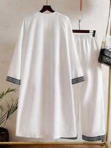 女士阿拉伯复古风格套装：白色长款夹克搭配复古图案腰带，搭配休闲阔腿裤。时尚百搭，适合休闲场合，春夏秋装，端庄大方 - 白色 - 查看 2