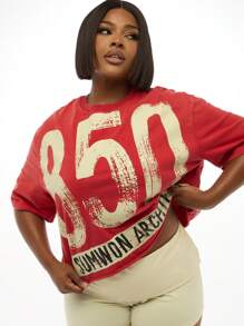 SUMWON 大码档案系列超大宽松 T 恤，毛边下摆，做旧数字印花，街头风格，都市风格，休闲日常穿着