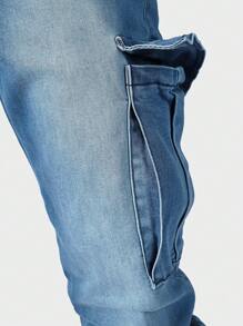 Manfinity LEGND Plus Size Men's Contrast Color Slim Fit Pocket Casual Cargo Jeans