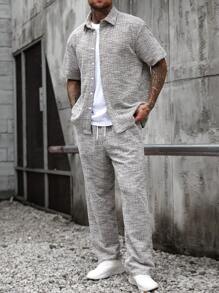 Manfinity LEGND Men's Solid Color Button-Front Short Sleeve Shirt And Pocket Pants Casual Suit Casual Two Pieces Set Men Streetwear, Travel, Daily Wear Outfits Husband And Boyfriend Gifts For Friends
