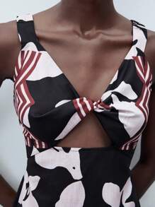 Maija Robe ajustée avec découpe à la taille, imprimé symétrique multicolore. Tenue de loisirs décontractée pour femmes, printemps/été