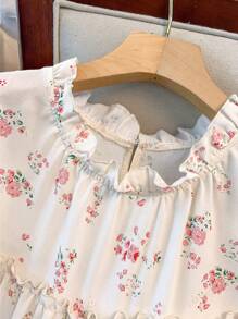 SHEIN LUNE 大码女式碎花盖袖上衣和短裤休闲两件套