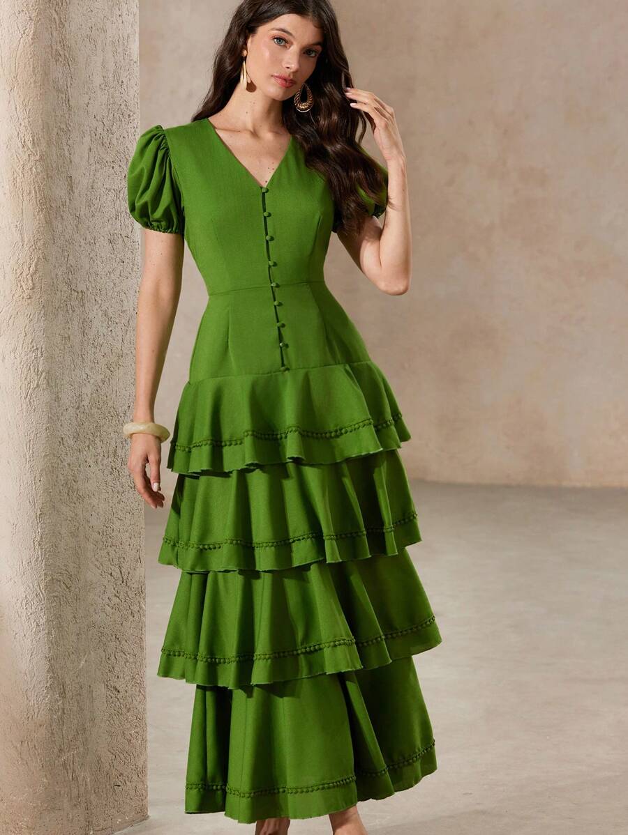 Aveloria Rosie 优雅优雅法式女装奢华 V 领泡泡袖纽扣装饰腰部修身分层蕾丝下摆绿色连衣裙 - 綠色 - 查看 1