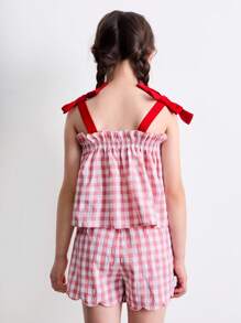 SHEIN Conjunto de niña joven con blusa de cuadros, camiseta con lazo y shorts con dobladillo de volantes - Multicolor - Ver 6