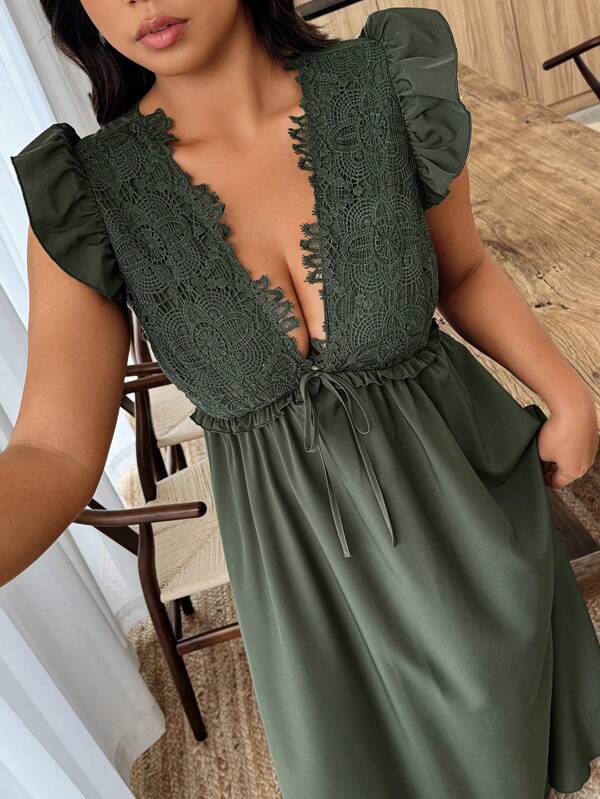 Weeklong Große Größen lässiges einfarbiges Kleid mit tiefem V-Ausschnitt, Kordelzug und Puffärmeln