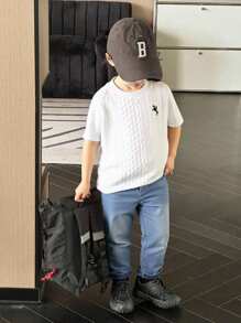 SHEIN 2pcs/Set Young Boy Fashion Versatile White Patterned Knit Fabric Embroidered Decor Round Neck Short Sleeve Top & Elastic Waist Real Denim Wash Long Pants Set, Suitable For Outdoor, Vacation, Shopping, Party, Photo Shooting - White - View 8