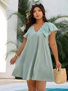 Elaquor Plus Size V-Neck Lace Trim Embroidery Casual Shift Dress For Summer - Mint Green - View 2