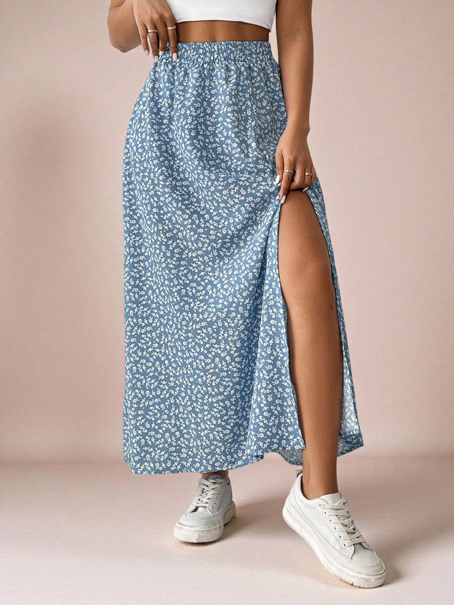 SHEIN VCAY Falda casual de talla grande para mujeres con estampado floral diminuto y aberturas laterales para el verano y vacaciones