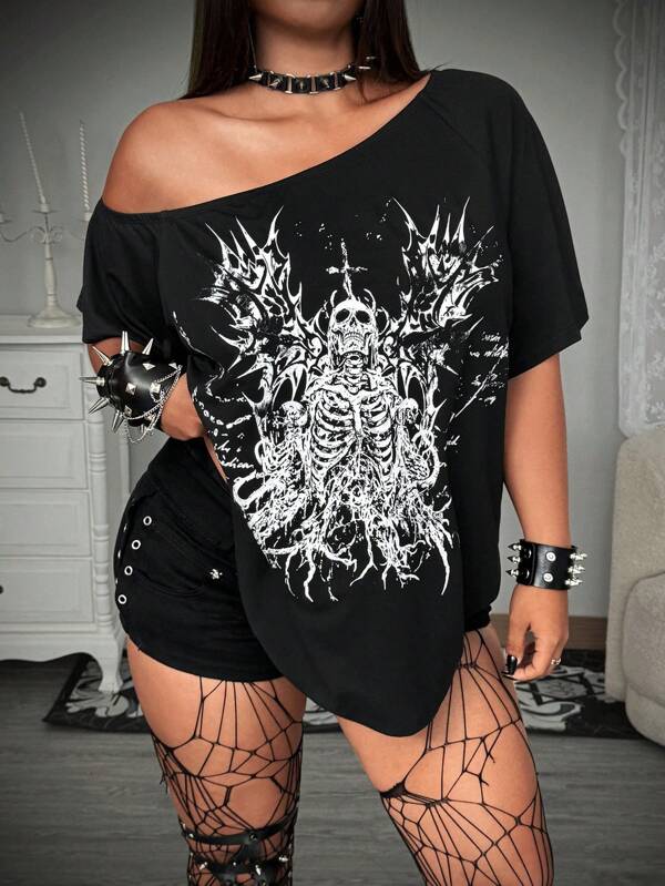 Whyspr Grunge Punk Skull Designed Print Pattern, Asymmetrical V-Neck T-Shirt