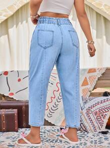 EMERY ROSE Plus Size Women's Pocketed Tapered Fashion Washed Cropped Pants - Light Wash - View 2