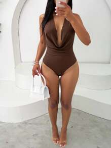 Zyxie بودي سويت نسائي ذو رقبة عميقة بدون أكمام أحادي اللون وجذاب للصيف