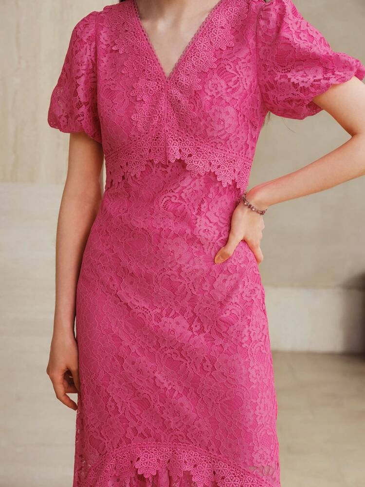 CONTRAST LACE MERMAID HEM DRESS