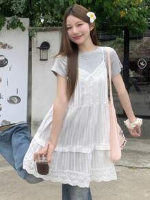 DAZY 女式夏季撞色蕾丝荷叶边下摆时尚吊带背心 - 白色 - 查看 7