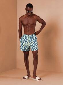 SUMWON Bañador de estampado animal moderno de largo medio muslo, shorts de playa para resort, natación, playa, vacaciones y viajes