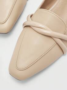 CUCCOO BIZCHIC Sepatu flat wanita model loafer vintage dengan ujung berbentuk almond, tali silang, dan sol lembut, nyaman untuk perjalanan sehari-hari dan bekerja, cocok untuk Natal. - Aprikot - View 7