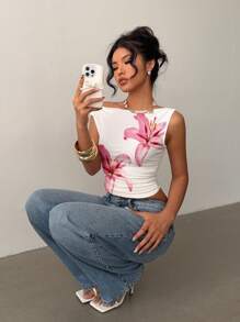 Siren Gaze Women Asymmetric Shoulder Ruched Tight Crop Top, Hibiscus & Hawaiian Floral Print, Suitable For Summer & Beach Vacation,SummerHoliday,Cool Wear Collection Suitable For Going Out - Multicolor - View 5