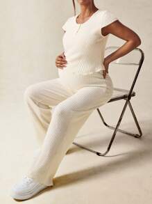 SHEIN Set de maternidad de 2 piezas: Top acanalado de cuello redondo sólido y pantalones