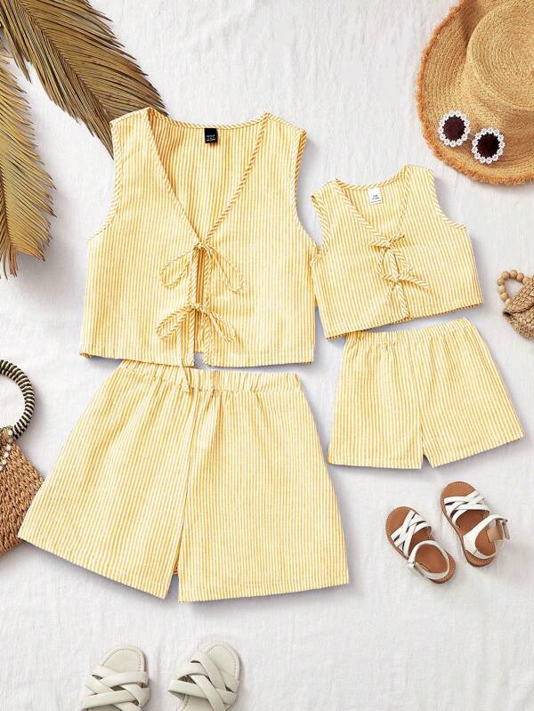 SHEIN Conjunto a juego de verano para mamá e hija, top de tirantes y shorts a rayas