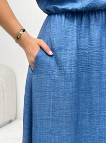 SHEIN Essnce 大码女装春夏时尚休闲宽松舒适日常百搭修身V领短袖收腰蓝色中长款带口袋连衣裙，欧洲夏季，女士教师装，太阳裙，简约风格 - 藍色 - 查看 5