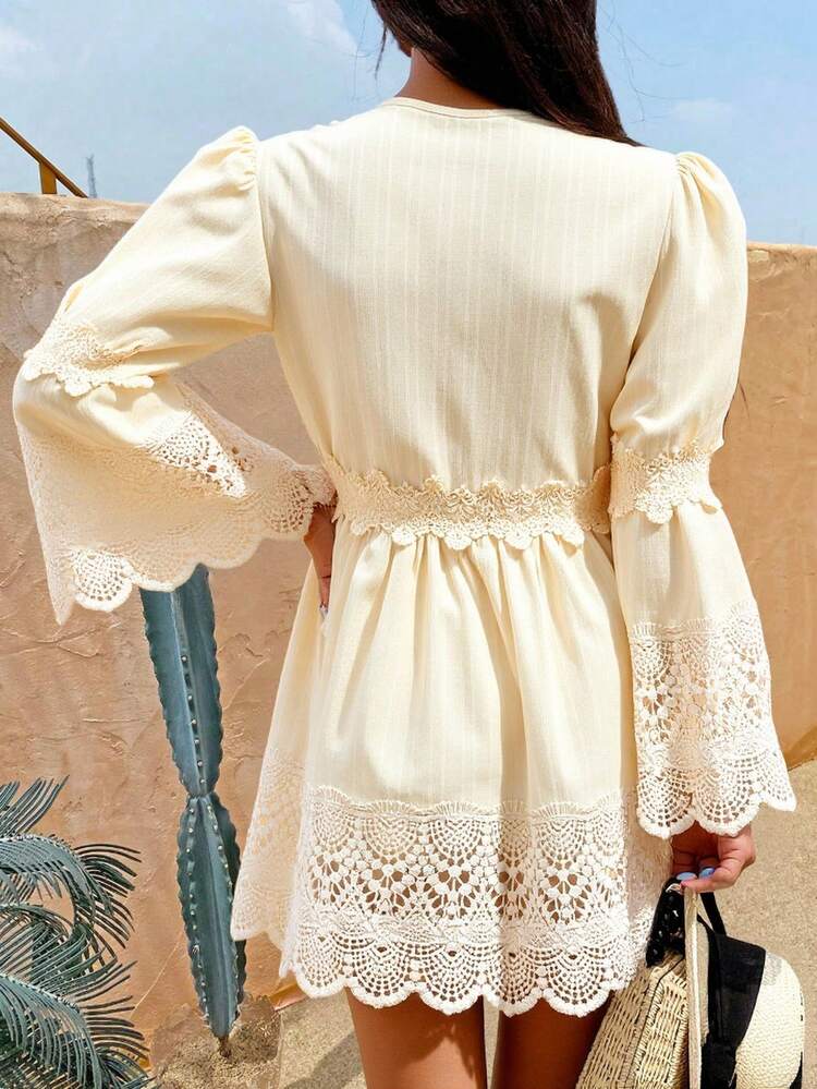 V-Neck Lace Splice Flare Sleeve Loose Casual Blouse For Women Long Sleeve Top Vacation