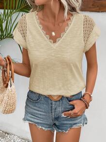 SHEIN Frenchy 女式夏季V领撞色蕾丝休闲短袖T恤 - 米色 - 查看 6