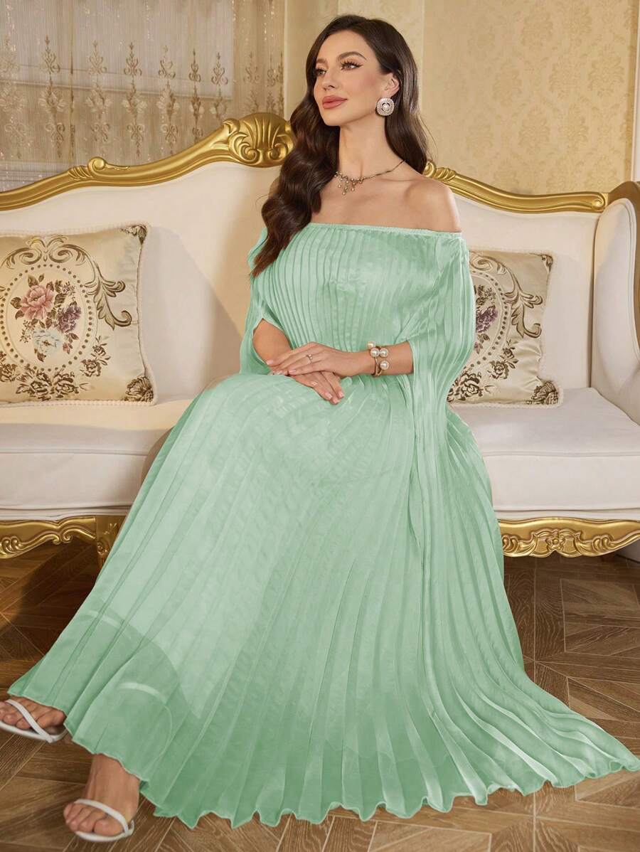 SHEIN Clasi Women's Solid Color Off Shoulder Batwing Sleeve Pleated Dress And Strapless Dress, Elegant 2pcs Set