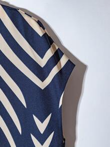 Franclia Women All-Over Print Round Neck Knot Front Casual Short Sleeve Blouse - Navy Blue - View 2