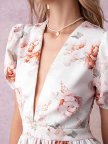 SHEIN Clasi New Sexy & Elegant V-Neck Waist Print Mini Skirt, European And American Style