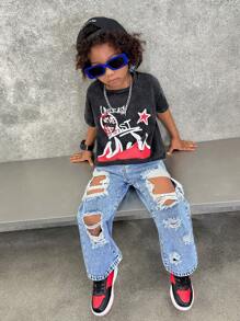 年轻男孩都市街头酷炫时尚 Y2k 时尚石洗破洞磨损宽松蓝色牛仔裤，百搭休闲童装男童春夏日常服装和街头服饰，适合幼儿男孩