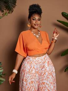 Maweii 大码纯色V领短袖上衣和数码印花裤两件套，优雅假日装