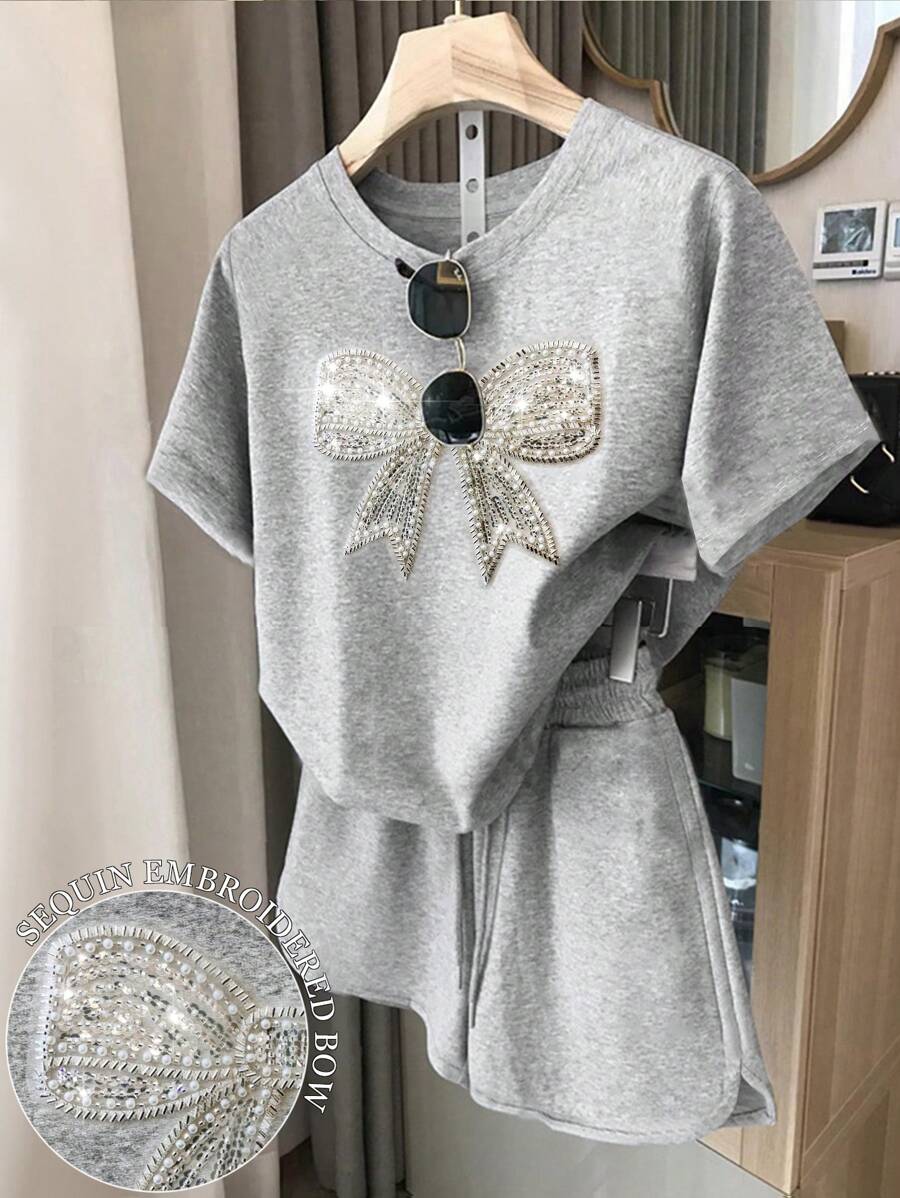 SHEIN 女式夏季休闲水钻亮片刺绣T恤和短裤两件套