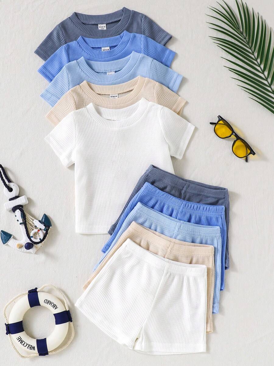 SHEIN Playful Pals 5件套婴幼儿服装，包含5件短袖纹理针织上衣和5条松紧腰纹理针织短裤。上衣颜色有卡其色、浅蓝色、军绿色、棕色和黑色，短裤颜色相同。适合春夏季户外活动、休闲穿着，适合6个月至2-3岁宝宝。 - 彩色 - 查看 1