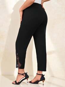 Chikora 女士黑色锥形弹性针织袖口刺绣细节大码裤子，优雅日常穿着 - 黑色 - 查看 2