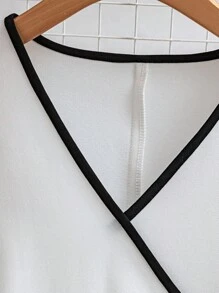 Franclia Rochie mulată cu decolteu în V, alb-negru, în culori contrastante, stil universitar - alb - Vizualizare 4