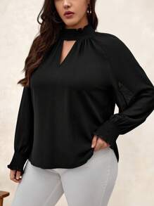 Chikora 大碼鎖眼領插肩袖襯衫 - 黑色 - 查看 4