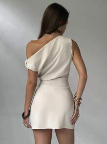 Aloruh 全新不对称不对称肩部设计褶皱腰身修身迷你杏色紧身连衣裙