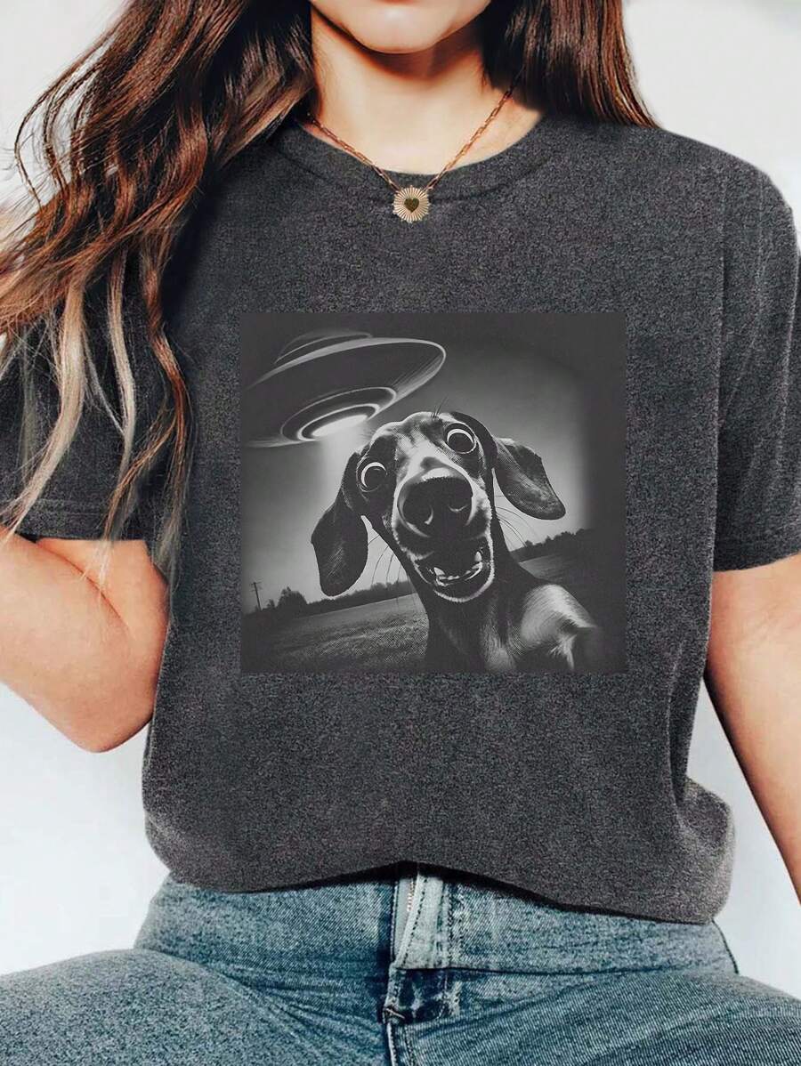 INAWLY Women T-Shirts Funny Dachshund Face Selfie, Surprised Dachshund Long Sleeve T-Shirt, Fashion Now, Fashion Tee Tops Shirts, Aesthetic T-Shirts, Siblings Gift, Gift For Sister, Funny T-Shirts, Animal Lover Gift - Dark Grey - View 1