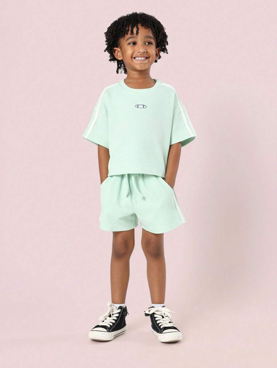SUMWON Waffle Knit Two Piece Summer Leisure Co-Ord Set Boys Track Tape Side Sport Wear Unisex Kids Casual Outfit - Green - View 1