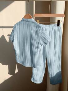 SHEIN 2 件套男婴蓝色舒适休闲纹理面料白色短袖衬衫和裤子套装，适合春夏季室内、户外、日常、运动、玩耍、派对、拍照、度假、节日 - 藍色 - 查看 2