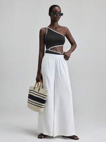 Ontre 1 件女士舒适休闲沙滩装，连体泳衣，黑色撞色设计，不对称肩部，金属装饰，四季皆宜，沙滩装，泳装，2025 年新品