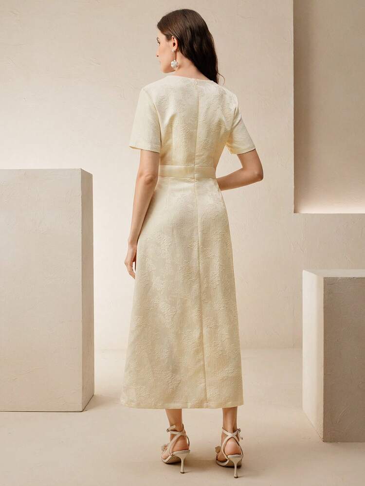 Elegant Women's Woven Midi Dress With Round Neck And Short Sleeves Floral Pattern And Zipper Detail