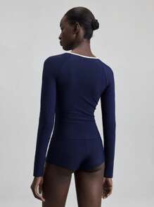 Ontre 2025 年新款女士沙滩装、独立日、度假风格、女士泳装套装、海军蓝配撞色饰边、前拉链、易穿脱、长袖、圆领、两件套泳衣、短裤、夏季服装、度假泳装、沙滩泳衣、防水泳衣 - 藏蓝色 - 查看 3