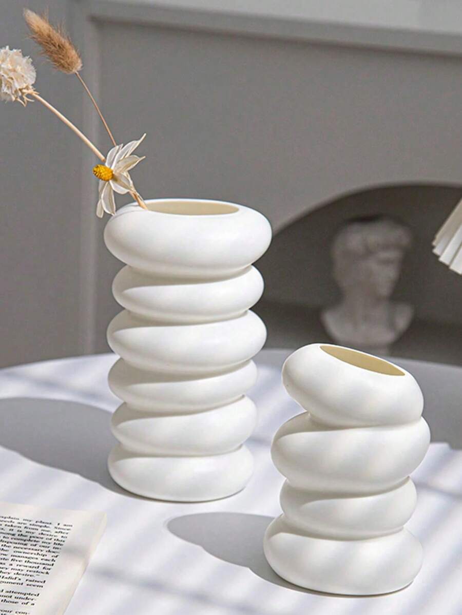 1pc White Plastic Vase, Decoration Vase, Art Vase, Imitation Flower Vase, Creative Vase For Room Decor, Simple & Creative Vase For Living Room, Dining Table, TV Cabinet, PP Material & Anti-Fall Festival Decoration Gifts Birthday Graduation